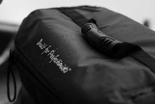 Lade das Bild in den Galerie-Viewer, KOBELCO BfP Coolbag