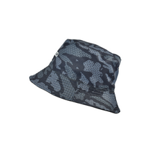 Charger l&#39;image dans la galerie, Reversible Bucket Hat - Black &amp; Camo
